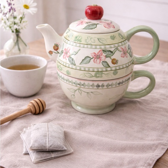 Other - Floral Ceramic Teapot